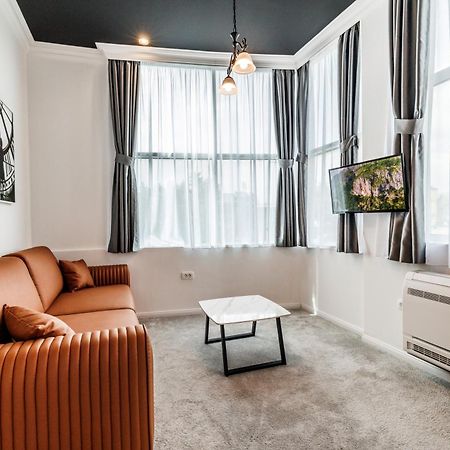 White Unique Apart Niksic Exterior foto