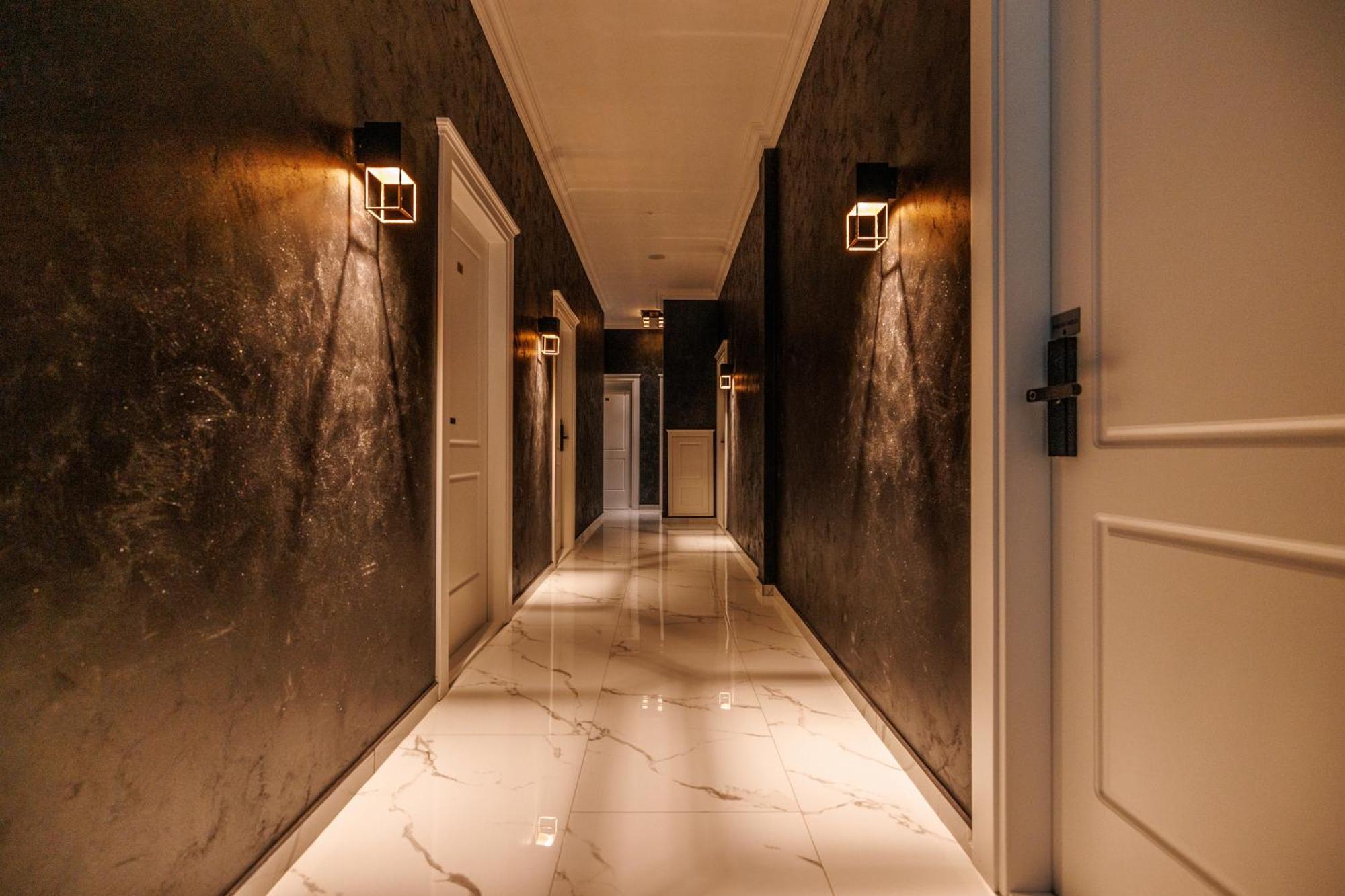 White Unique Apart Niksic Exterior foto