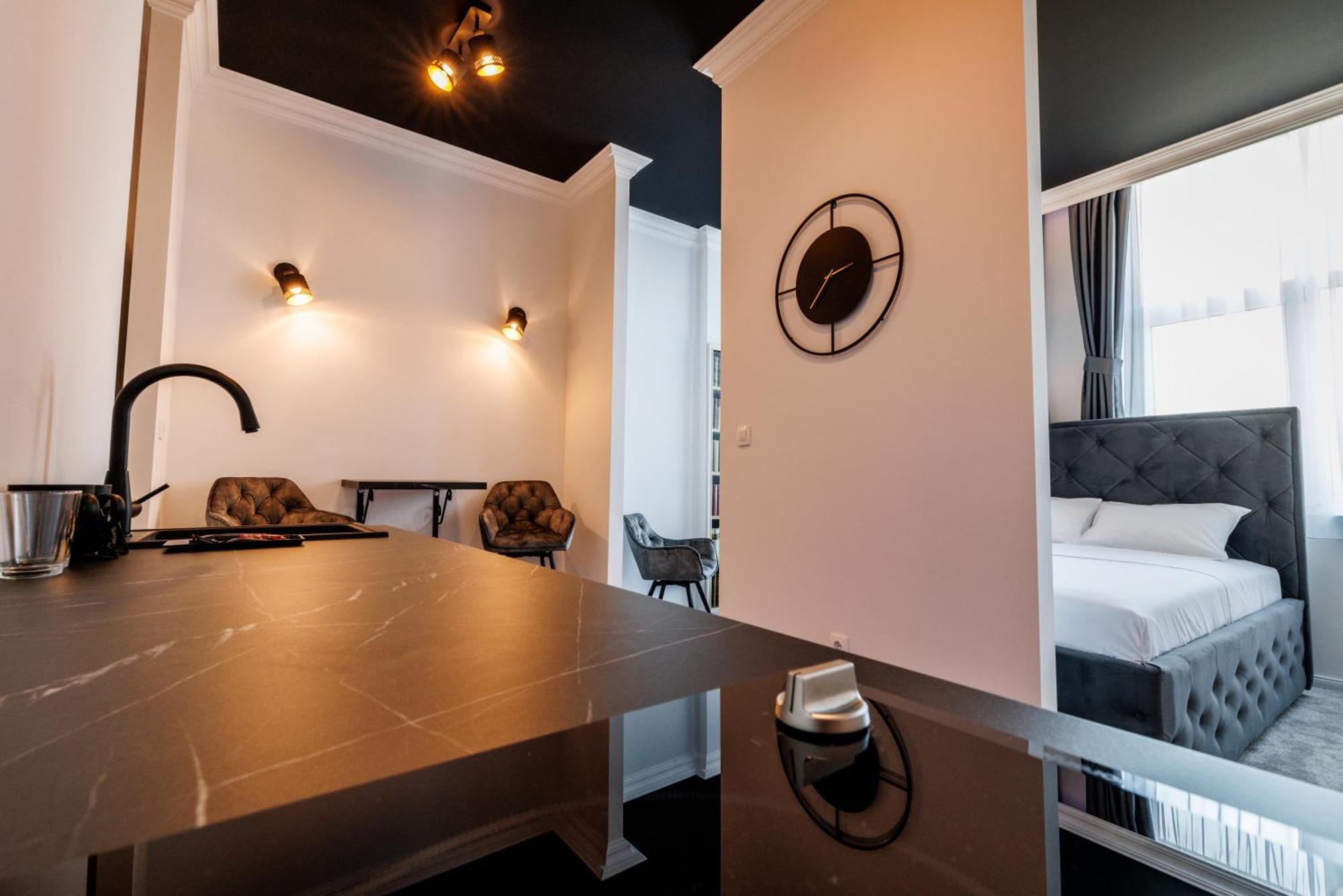 White Unique Apart Niksic Exterior foto